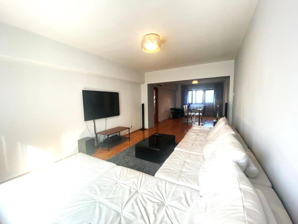 Romana 100 Sqm Deluxe Apartament Bukarest Eksteriør billede